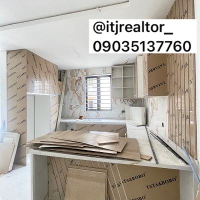 Lovely 2 Bedroom Apartment with Bq, Lekki Phase 1, Lekki Phase 1, Lekki, Lagos, Block of Flats for Sale