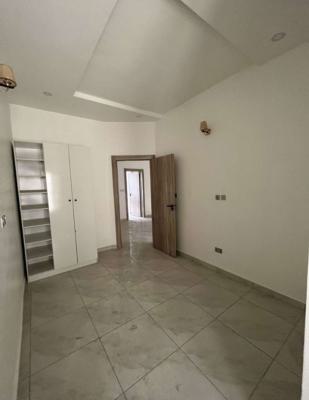 Spacious Room upstairs in a Shared Apartment, Lekki, Lagos, Self Contain (single Rooms) for Rent