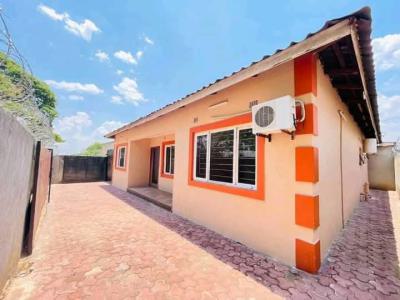 4 Bedroom Detached Bungalow with Bq, Iganmu, Lagos, Detached Duplex for Sale