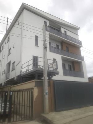 a Unit of 3 Bedrooms Apartments Upstairs with a Room Bq, Chevyview Estate Chevron, Lekki, Lagos, House for Sale
