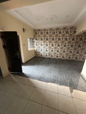 3 Bedroom Apartment in a Decent Location, Around Living Faith Church F01, Fo1 Layout, Kubwa, Abuja, Flat / Apartment for Rent