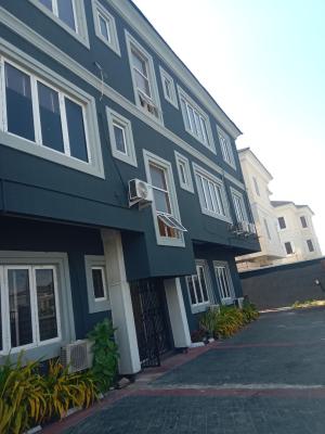Service 3 Bedroom Flat ( Upstair ), Lekki Right, Lekki, Lagos, Flat / Apartment for Rent