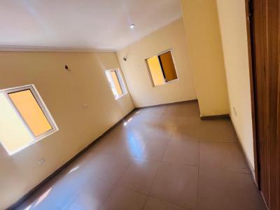 Spacious Single Room in an Estate, Lekki, Lagos, Flat / Apartment for Rent