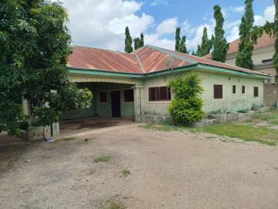Distressed 4 Bedroom Detached Bungalow with Bq, Ijegun, Ikotun, Lagos, Detached Bungalow for Sale