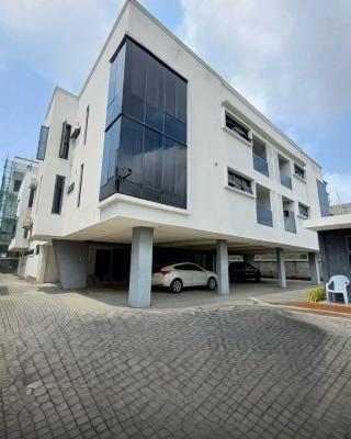 Fully Serviced 3-bedroom Apartment + Bq and Pool, Lekki Right, Lekki, Lagos, Flat / Apartment for Rent