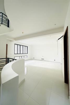 Massive 4 Bedroom Duplex with Lots of Natural Light, Off Freedom Way, Lekki Phase 1, Lekki, Lagos, House for Rent