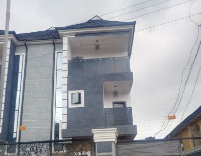 *dealing with The Mandate*  *2bed  4m/4.5m  Ijesha Surulere*  *fea, Ijesha, Surulere, Lagos, Flat / Apartment for Rent