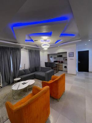 Cozy & Spacious 3bedroom Apartment, Onike, Yaba, Lagos, Flat / Apartment Short Let