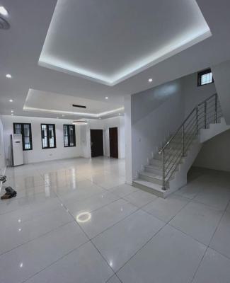 4  Bedroom Terrace Duplex with a Bq, in an Estate, Guzape District, Abuja, Terraced Duplex for Rent