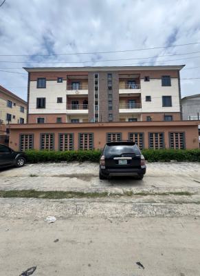 Well Maintained Spacious 3bedroom Apartment with Bq, Lekki Phase 1, Lekki, Lagos, Flat / Apartment for Rent