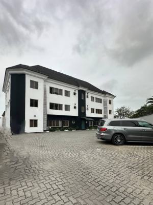Well Maintained Spacious 3 Bedroom Apartment with Bq, Off Admiralty Way, Lekki Phase 1, Lekki, Lagos, Flat / Apartment for Rent