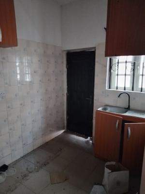 2 Bedroom Flat Upstairs, Lekki Right, Lekki Phase 1, Lekki, Lagos, Flat / Apartment for Rent