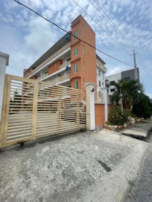 4 Bedroom Very Spacious, Off Admiralty, Lekki Phase 1, Lekki, Lagos, House for Rent
