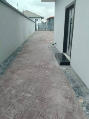 a New 3bedroom Duplex, Lekki Expressway, Lekki, Lagos, Flat / Apartment for Sale