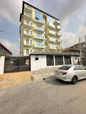 Most Affordable 4 Bedroom Penthouse in a Secured Estate, Oniru, Victoria Island (vi), Lagos, Flat / Apartment for Sale