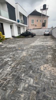 Furnished Shared 4 Bed Room Semi Detached with Uninterrupted Power., Laura Stephens, Lekki Phase 2, Lekki, Lagos, Terraced Duplex for Rent