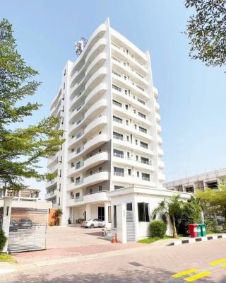 4 Bedroom All Ensuite Amazing 360 View Elevator Service Quarters Well, Lekki Phase 1, Lekki, Lagos, Flat / Apartment for Sale