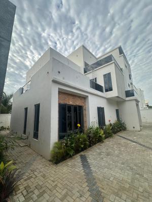 7bedrooms Contemporary Large Home  with Gym , Cinema Room, 2 Rooms  Bq, Vgc, Lekki, Lagos, Detached Duplex for Sale