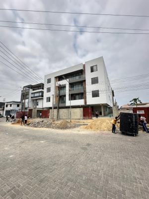 Spacious Luxury 2 Bedroom Apartment with Swimming Pool, Lekki Phase 1, Lekki Phase 1, Lekki, Lagos, Block of Flats for Sale
