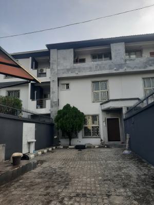 Self-compound and Self-serviced 5 Bedroom Townhouse Terraced, Lekki Phase 1, Lekki, Lagos, Terraced Duplex for Rent