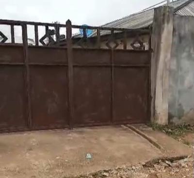 Old Bungalow & Bq 100ft By 100ft Land, Ruben Agho Road, Gapiona Road Gra, Benin, Oredo, Edo, Terraced Bungalow for Sale