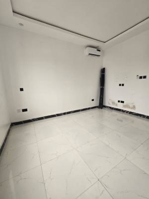 3 Bedroom Flat, Lekki Phase 1, Lekki, Lagos, Flat / Apartment for Rent