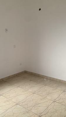 Service 3 Bedroom Flat Upstair, Lekki Phase 1, Lekki, Lagos, Flat / Apartment for Rent