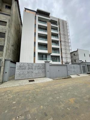 Spacious 2 Bedroom Apartment with Elevator and Gym., Lekki Phase 1, Lekki Phase 1, Lekki, Lagos, Block of Flats for Sale