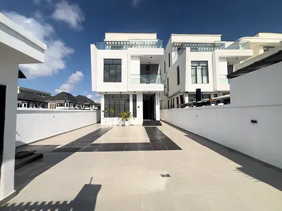 Contemporary 5 Bedroom Luxury Detached Duplex — Lekki, Lagos
