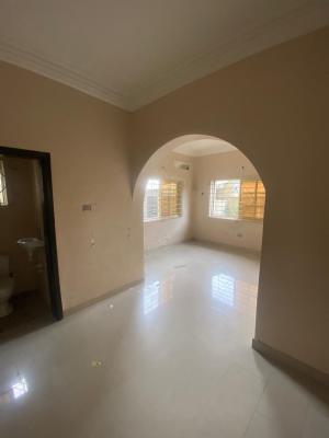 2bedroom Flat, Lekki Phase1 Right Side, Lekki Phase 1, Lekki, Lagos, Flat / Apartment for Rent
