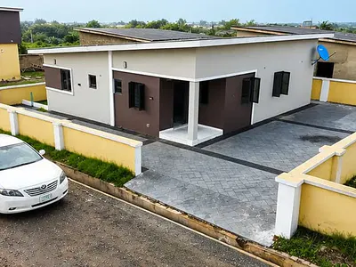 Govt Approved 3 Bedroom Bungalow — Ibadan, Oyo
