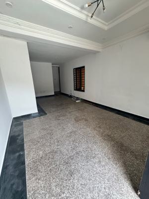 Neat 2 Bed Apartment with Bq, Lekki Phase 1, Lekki, Lagos, Flat / Apartment for Rent