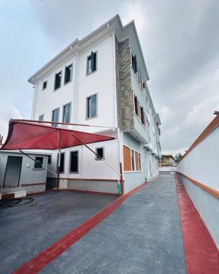 Exquisitely Built 3 Bedroom Apartment in Gated Environment, Surulere, Lagos, Flat / Apartment for Sale