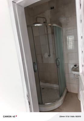 Perfect 3 Bedroom Flat in a Gated Estate, Lekki Phase 1, Lekki, Lagos, Flat / Apartment for Rent