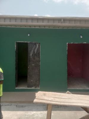 Portable Standard Shop in a Busy Area, Facing Express Road, Bogije, Ibeju Lekki, Lagos, Shop for Rent