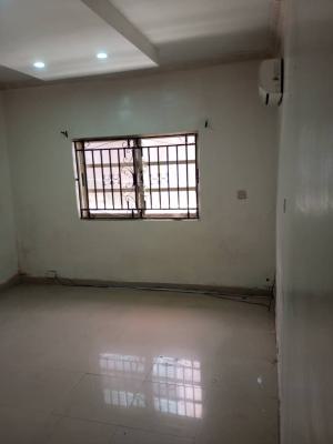 Spacious 2 Bedrooms Flat in an Estate, Ikoyi, Lagos, Flat / Apartment for Rent