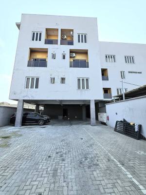 Spacious 2-bedroom Apartment, Right, Lekki Phase 1, Lekki, Lagos, Flat / Apartment for Sale