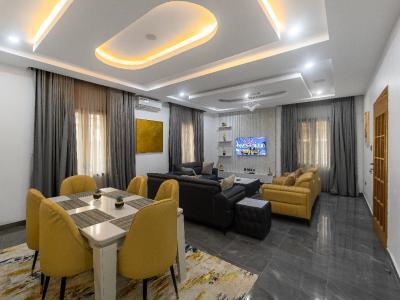 Stunning 5 Bedroom Apartment with Swimming Pool, Lekki Phase 1, Lekki, Lagos, Flat / Apartment Short Let