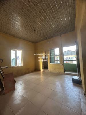 Standard 2 Bedroom All Rooms Ensuite Flat (upstairs), Off Herbert Macaulay Way, Yaba, Lagos, Flat / Apartment for Rent
