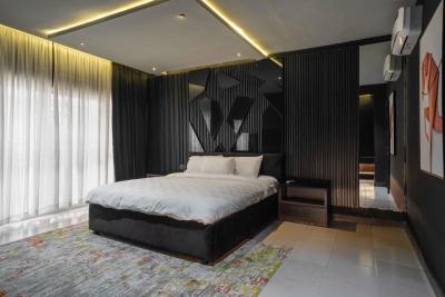 Dark Themed 2bedroom Apartment    Ikoyi   Rate- 290k/night, Ikoyi, Ikoyi, Lagos, Detached Duplex Short Let