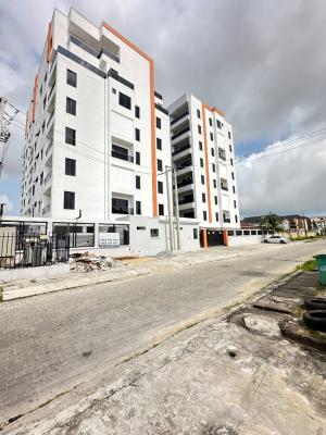 Magnificently Built 5 Bedroom Penthouse in Central Phase 1, Lekki Phase 1, Lekki, Lagos, Block of Flats for Sale