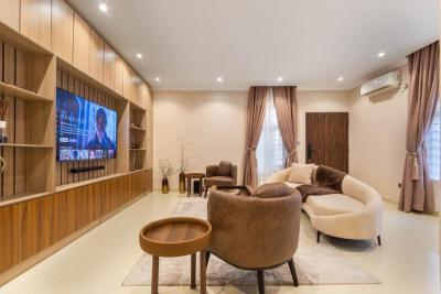 *accepting December Bookings*   1 Bedroom Apartment with Top Amenities, Lekki, Lekki Phase 1, Lekki, Lagos, Mini Flat (room and Parlour) Short Let