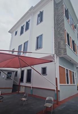 Nicely Built 3 Bedroom Apartment, Surulere, Lagos, Flat / Apartment for Sale