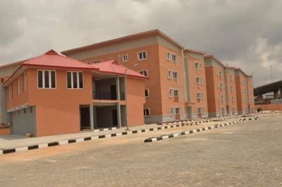 2bedroom Apartment Ground Floor, Fashola Estate Iponri Surulere, Surulere, Lagos, Flat / Apartment for Sale