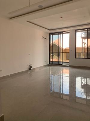 3 Bedroom Apartment with Gym & Swimming Pool, Lekki Phase 1, Lekki, Lagos, Flat / Apartment for Rent