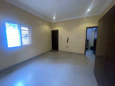Spacious Self Contain, 7th Avenue, Gwarinpa, Abuja, Flat / Apartment for Rent