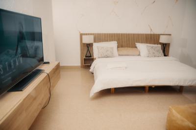 Furnished 3-bedroom Flat Downstairs, Off Admiralty Way, Lekki, Lagos, Flat / Apartment for Rent
