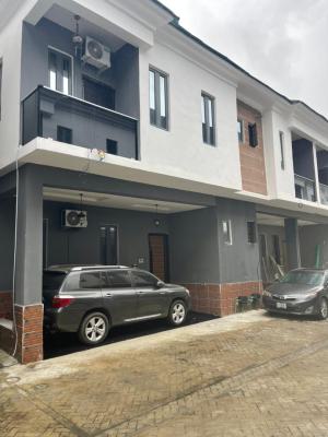 Distress Cornerpiece 3 Bedroom Duplex, Ikota, Lekki, Lagos, Terraced Duplex for Sale