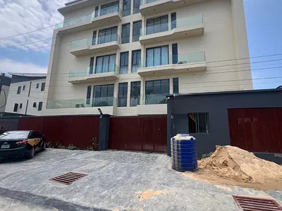Fully Serviced 2 Bedroom Apartment with Elevator — Lekki, Lagos