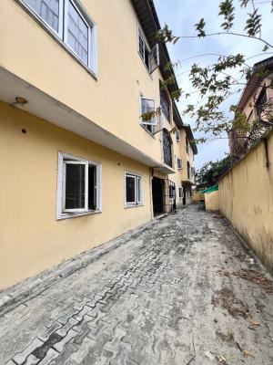 Spacious 3 Bedroom Apartment, Ajah, Lagos, Flat / Apartment for Rent